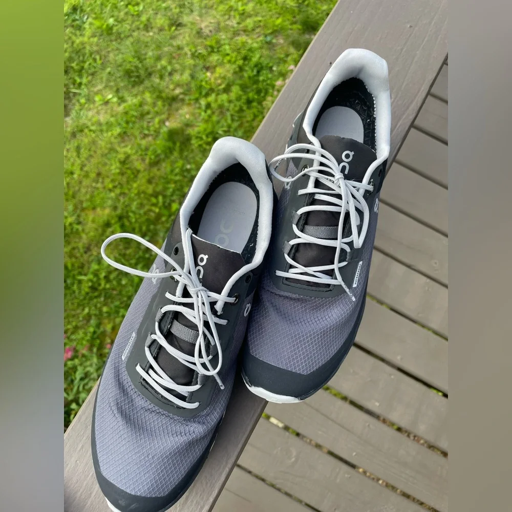 ON Cloudvista Waterproof Trail Running Shoe - Picture 9 of 11